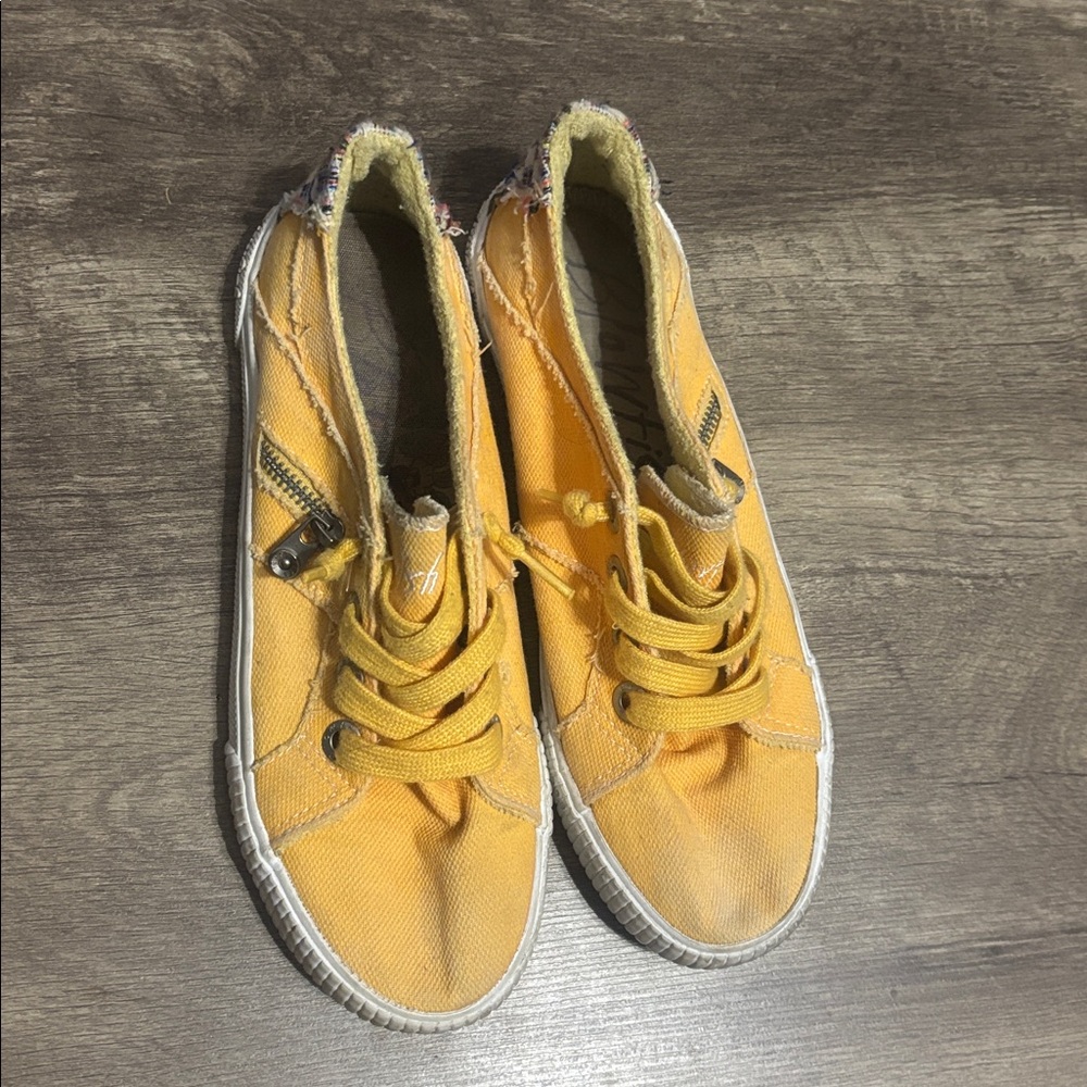 Blowfish Yellow Canvas Sneakers with Zipper Detail - Picture 2 of 6